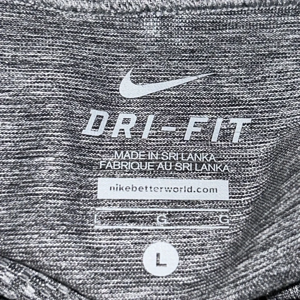 NIKE Run Fast Live Fearless Dri-Fit Top Size Large